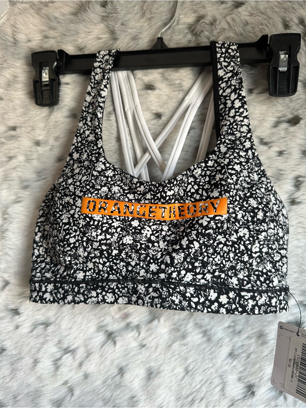 776. Lululemon orange theory collab scrappy bra nwt sz 2